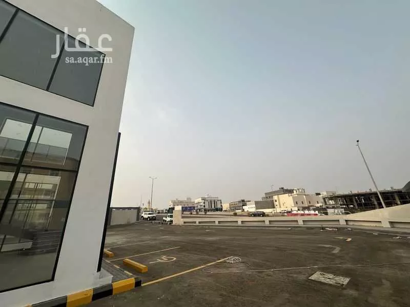 1626 sqm shop in Taibah 2
