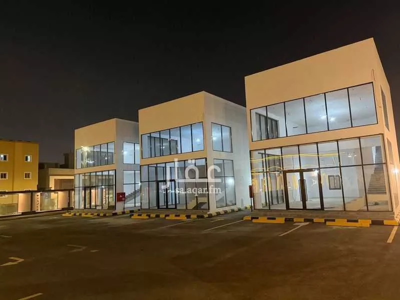 1626 sqm shop in Taibah 6