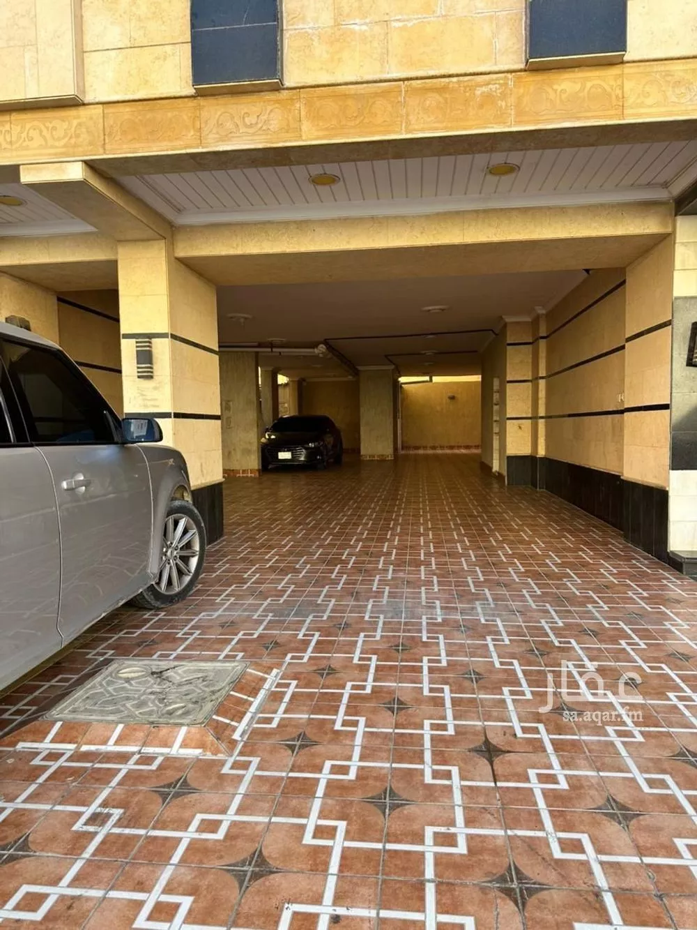 عمارة 550 م² في الربوة 6