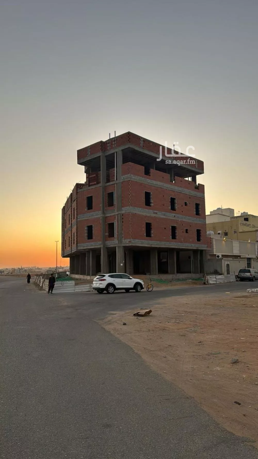 عمارة 595 م² في الفروسية 2