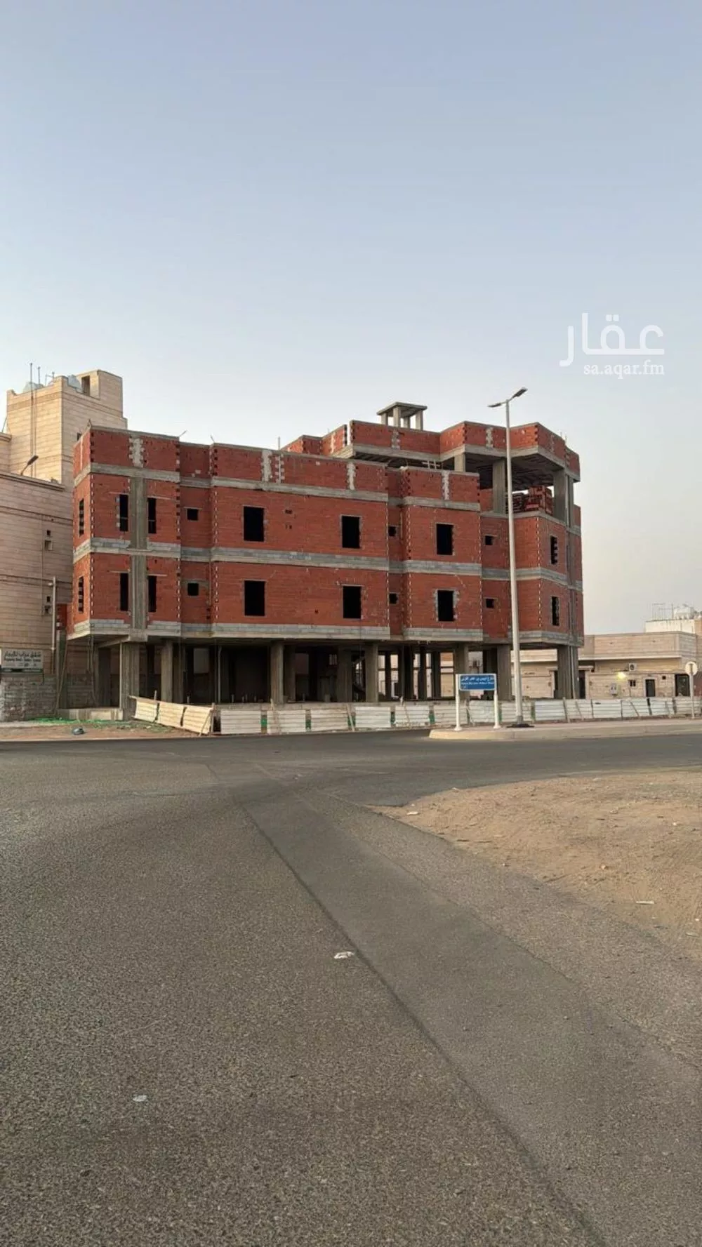 عمارة 595 م² في الفروسية 5