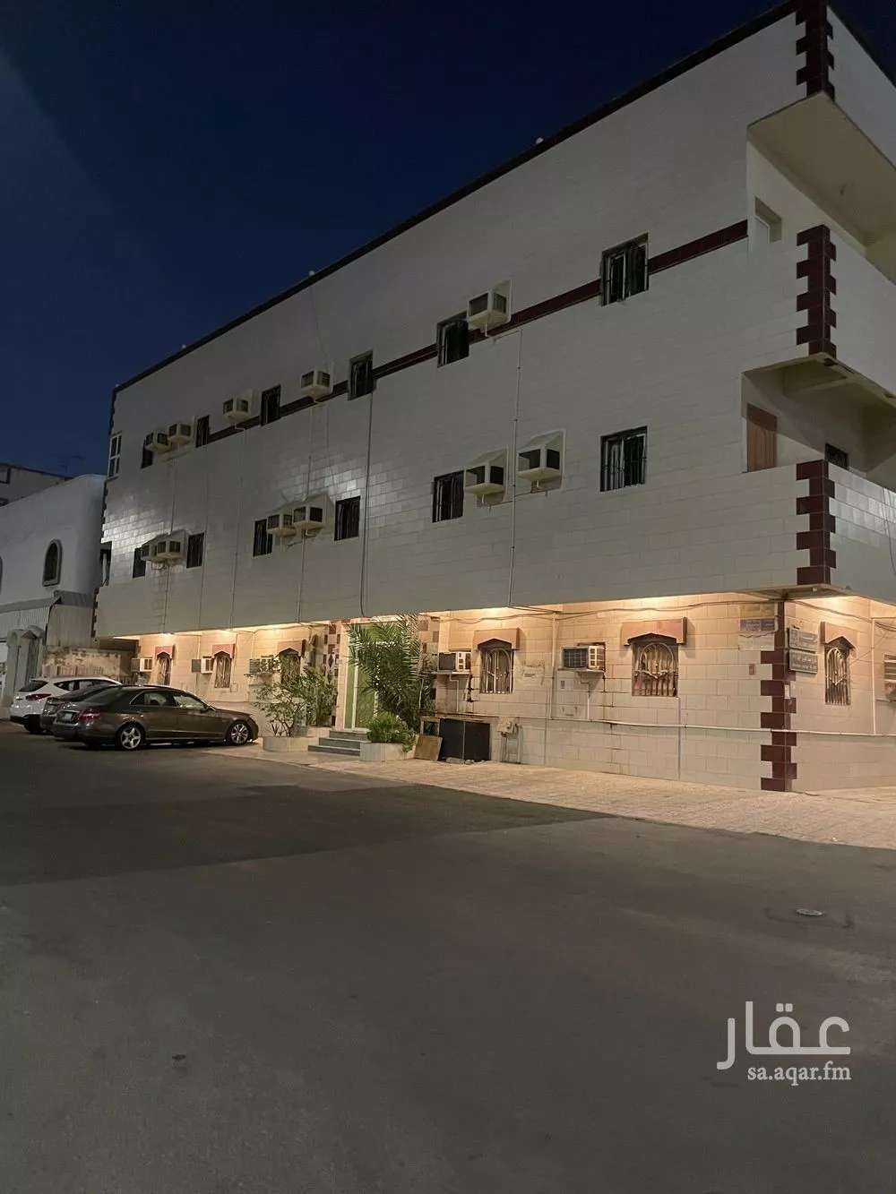 عمارة 390 م² في الصفا 7