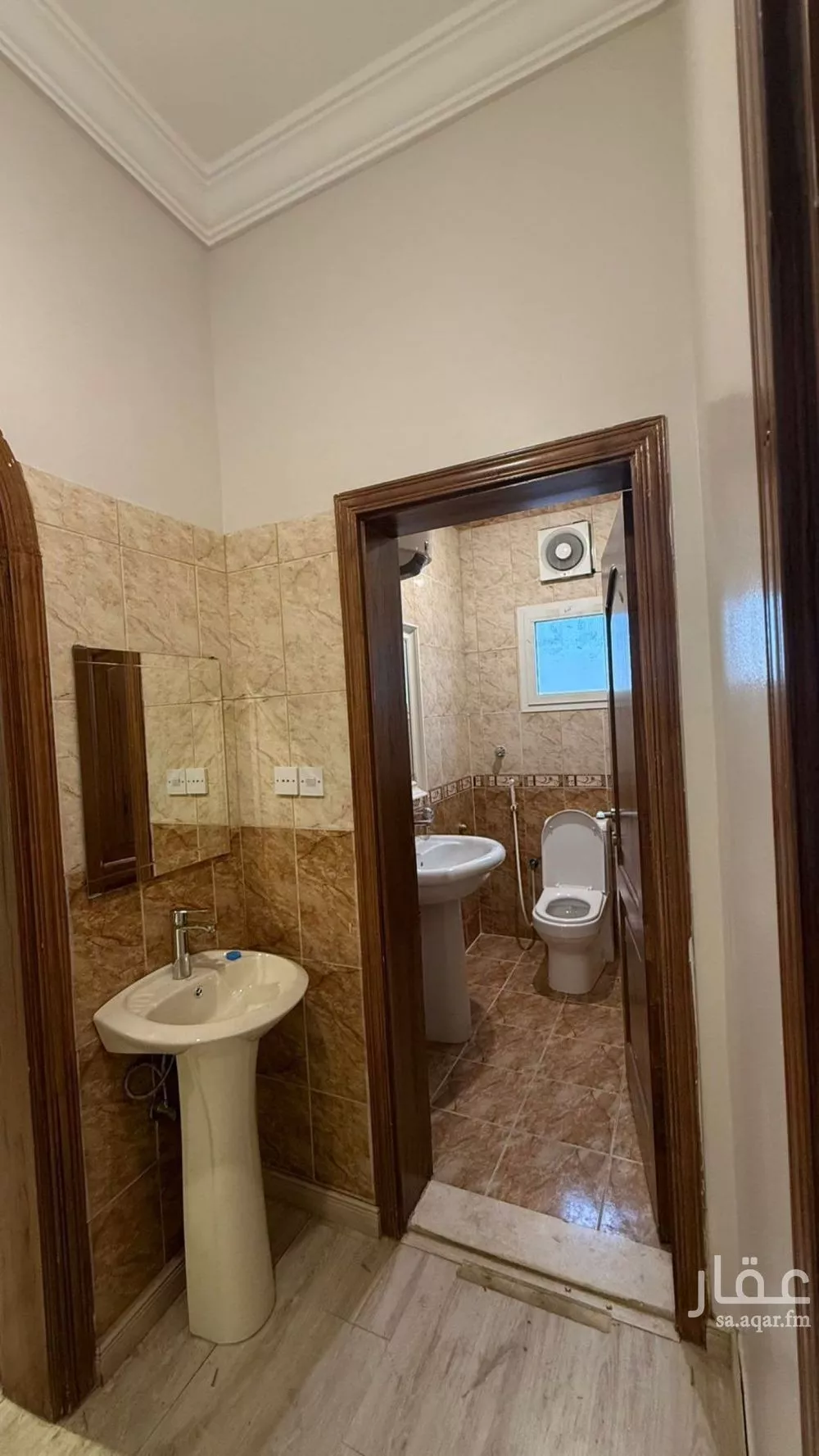 عمارة 694 م² في الصالحية 3