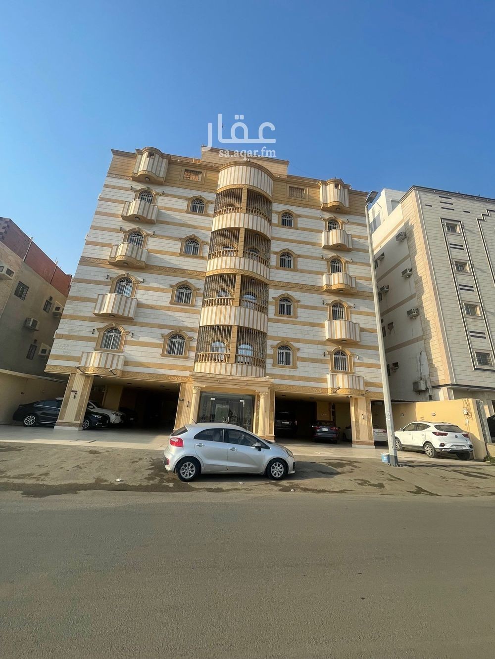 عقار 55 غرف في الواحة، جدة 12