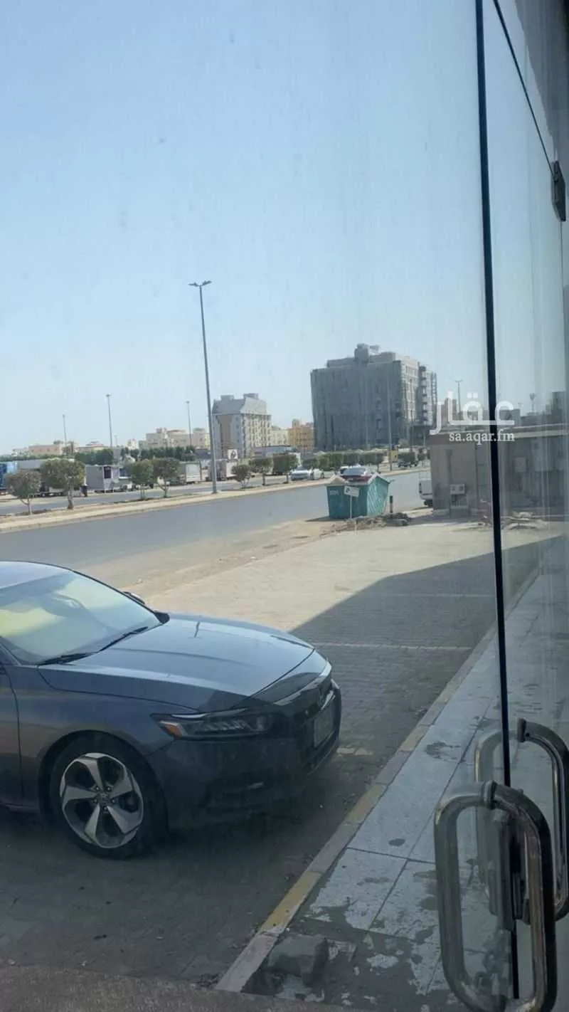 محل 999 م² في السامر 27