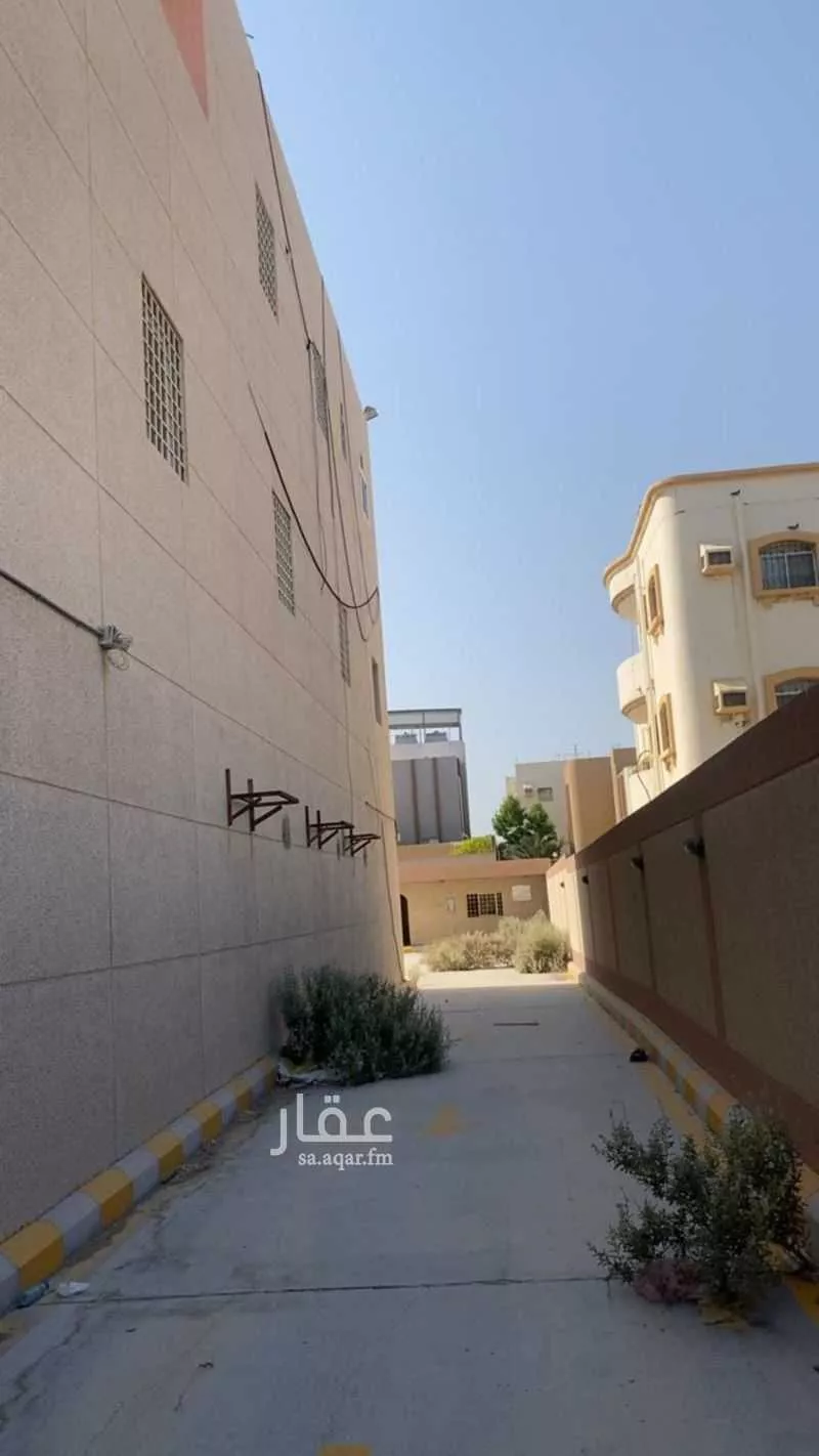 محل 999 م² في السامر 9