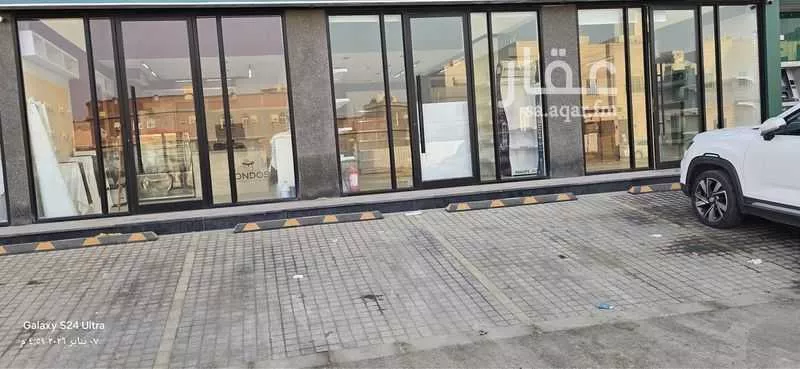 محل 220 م² في طيبة 18
