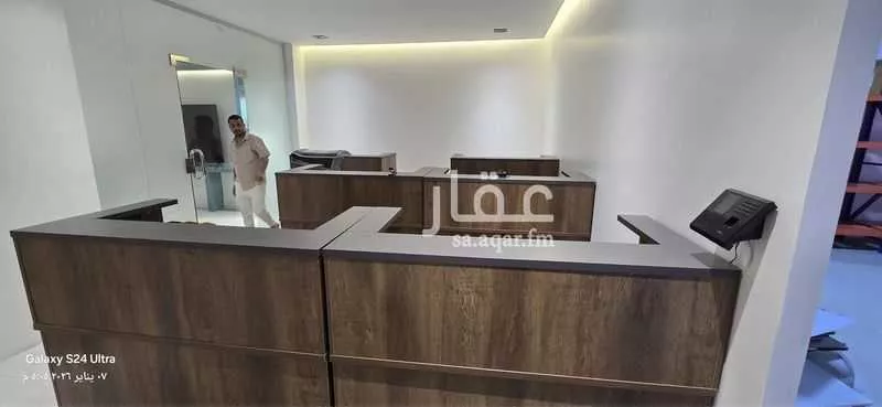 محل 220 م² في طيبة 7