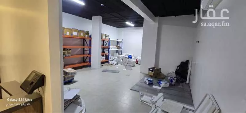 محل 220 م² في طيبة 9