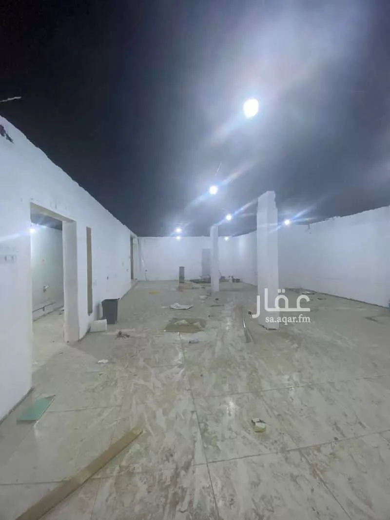 600 sqm shop in Al Hamdaniyah 4