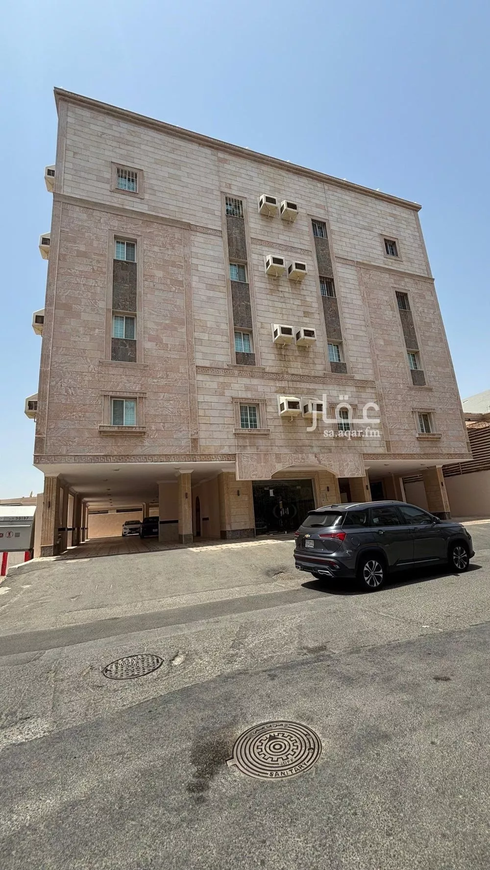 780 sqm building in Al Rabwa 2