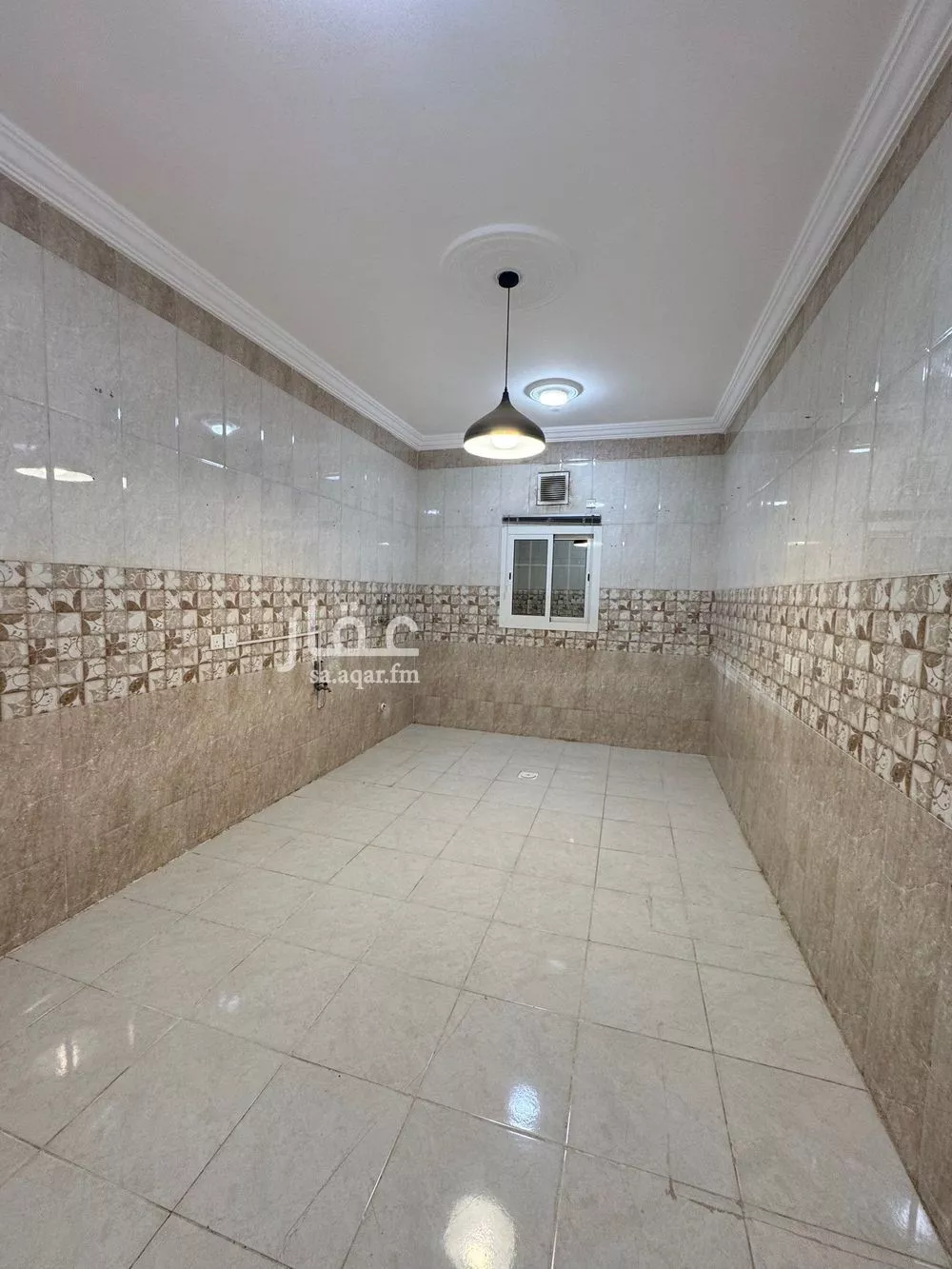 780 sqm building in Al Rabwa 15