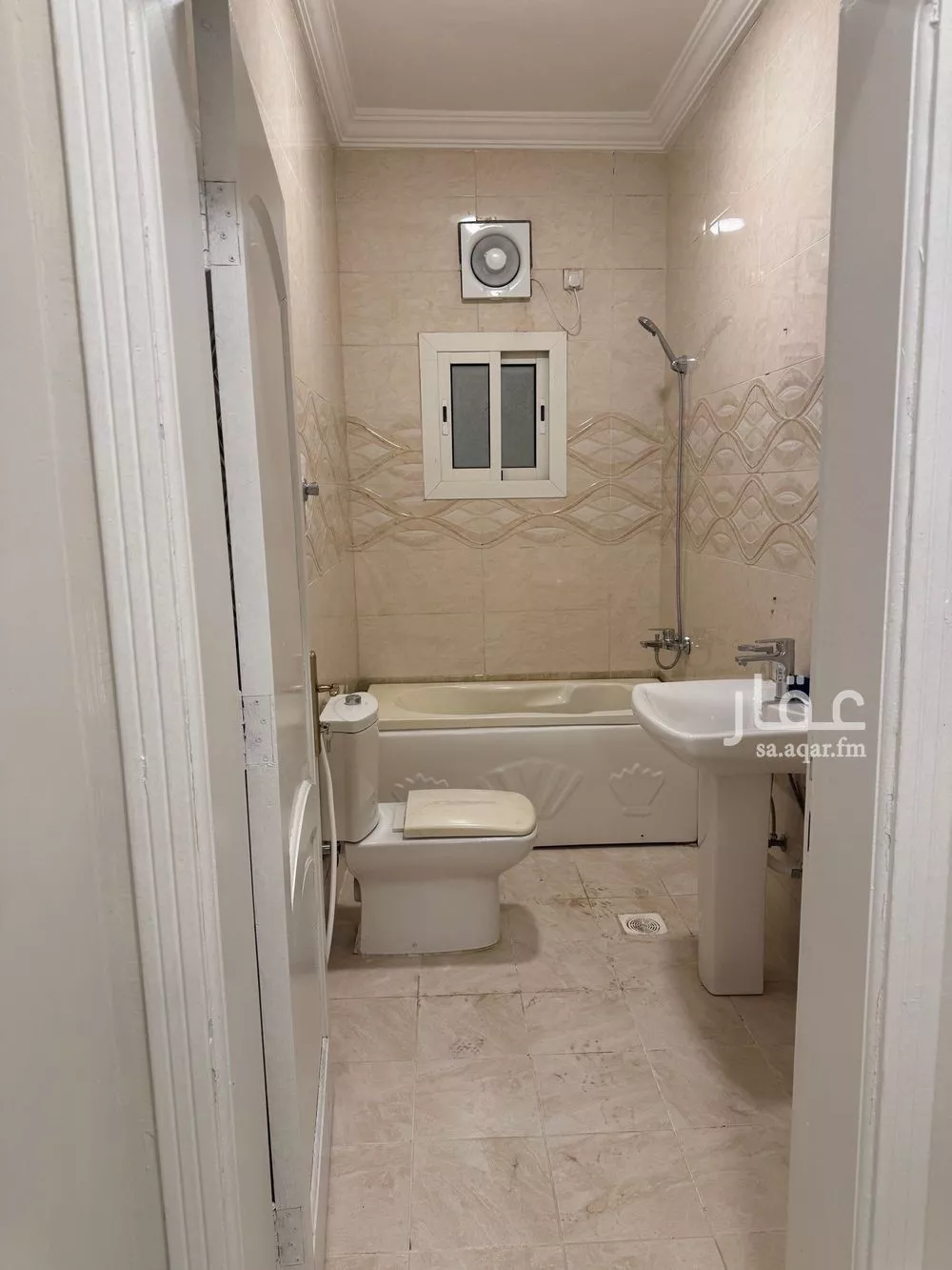 780 sqm building in Al Rabwa 5