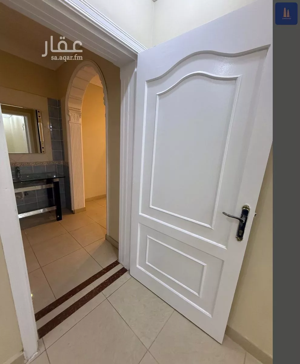 عمارة 900 م² في الصفا 8