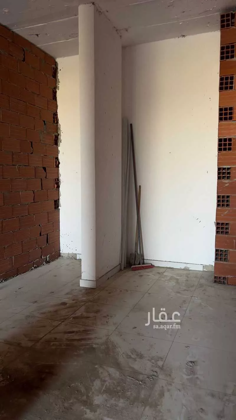 محل 72 م² في الفروسية 6