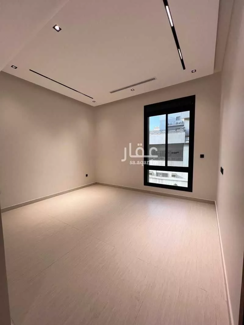 190 sqm building in Al Rawdah 3