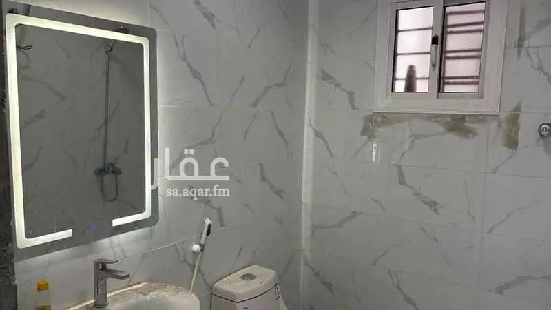 عمارة 620 م² في القرينة 11