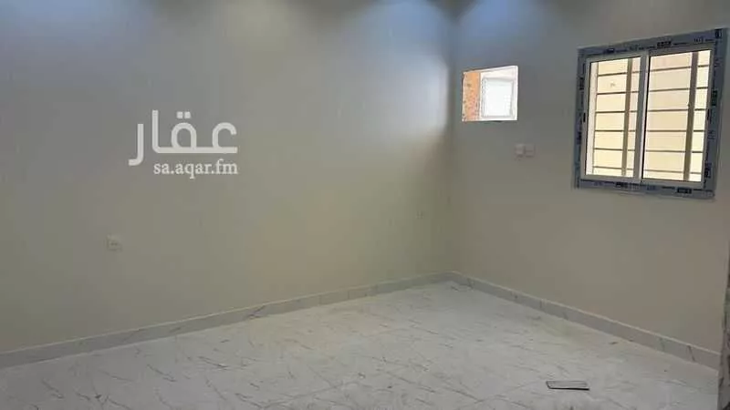 عمارة 620 م² في القرينة 17