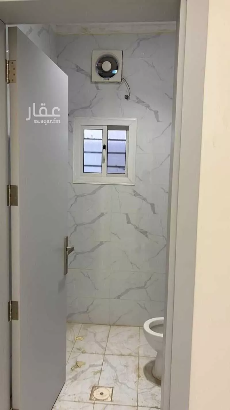 عمارة 620 م² في القرينة 41