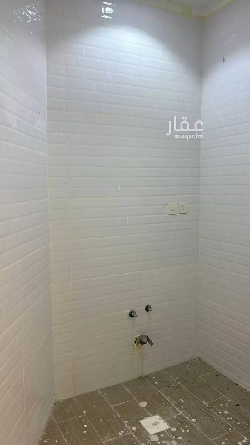 عمارة 620 م² في القرينة 9