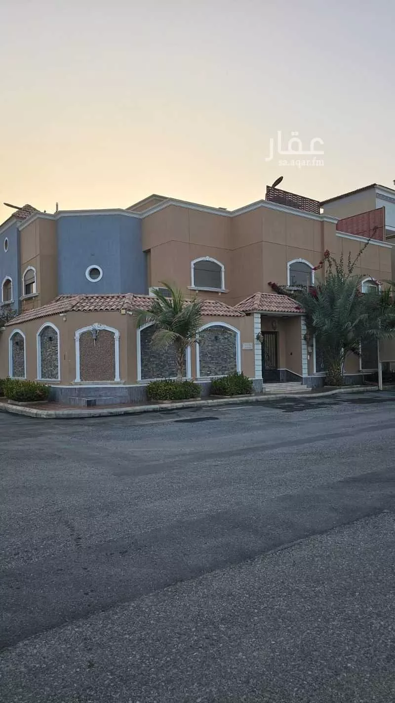 عمارة 895 م² في الشراع 2