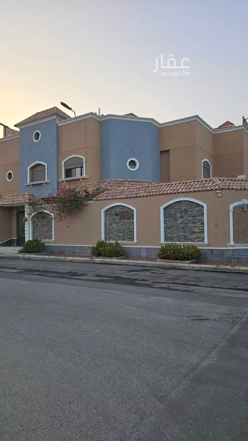 عمارة 895 م² في الشراع 3