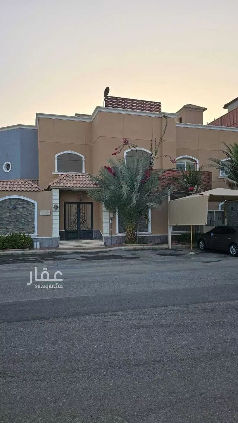 عمارة 895 م² في الشراع 4