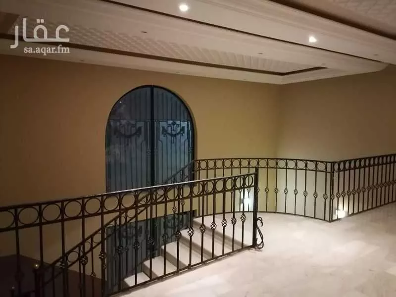 عمارة 978 م² في البساتين 6