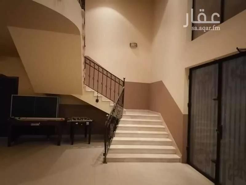 عمارة 978 م² في البساتين 8