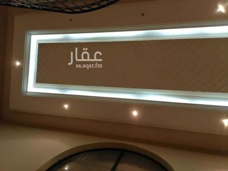 عمارة 978 م² في البساتين 10