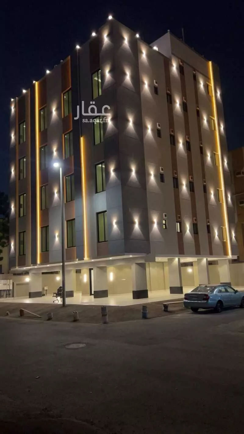 400 sqm building in Al Marwa 8