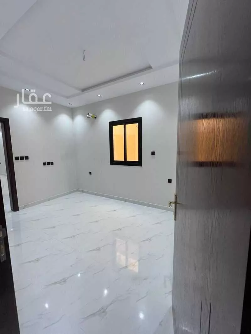 عمارة 310 م² في الفروسية 4