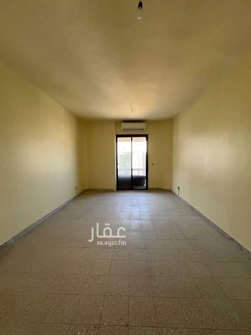 عمارة 1400 م² في الشرفية 2