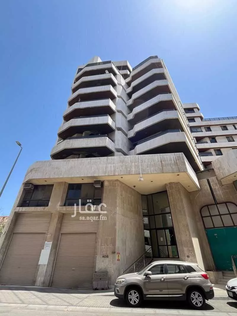عمارة 1400 م² في الشرفية 10