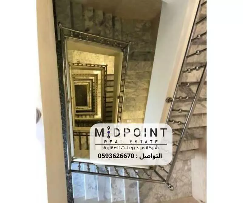 عمارة 945 م² في الربوة 4