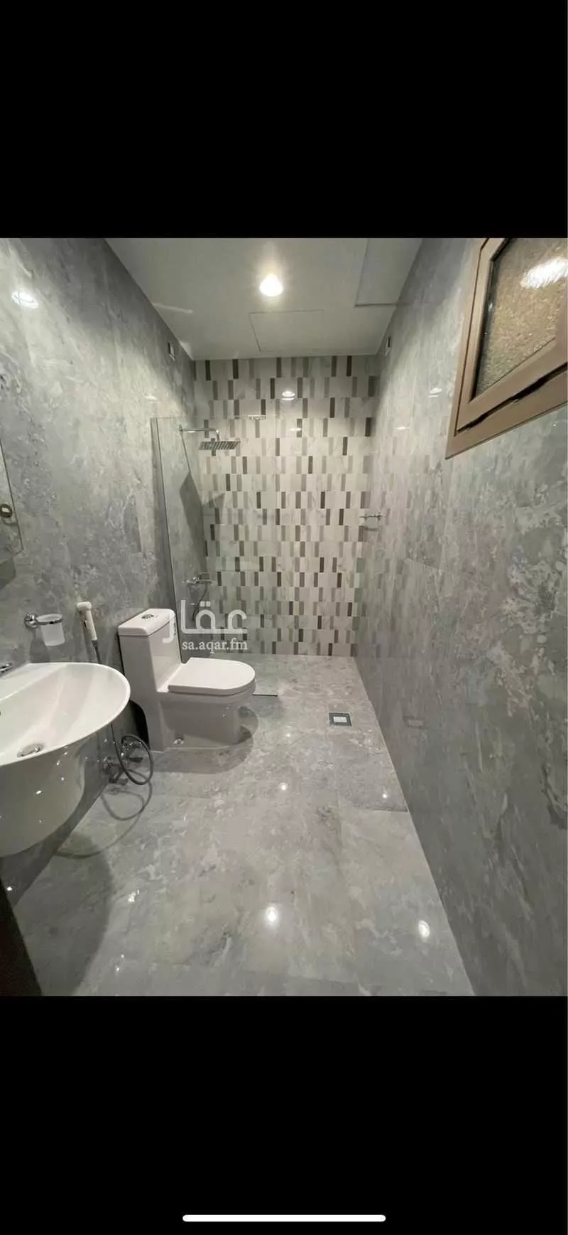 عمارة 900 م² في الصوارى 7