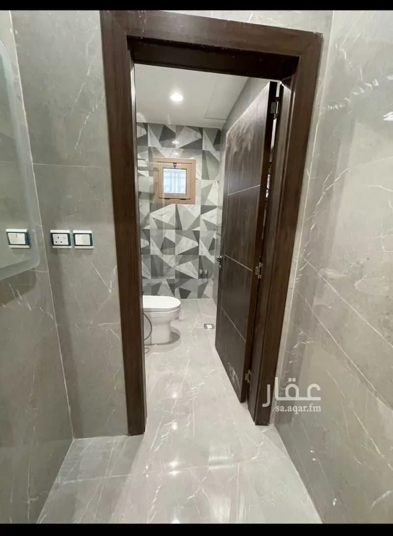 عمارة 900 م² في الصوارى 9