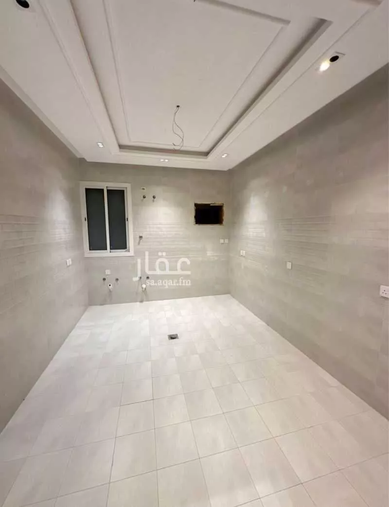 عمارة 595 م² في الزمرد 8