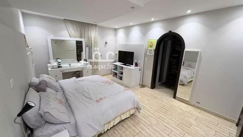 عمارة 685 م² في الصالحية 12