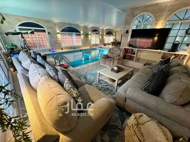 عمارة 685 م² في الصالحية 16