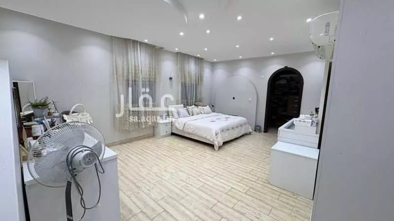 عمارة 685 م² في الصالحية 22