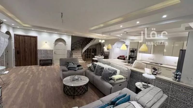 عمارة 685 م² في الصالحية 8