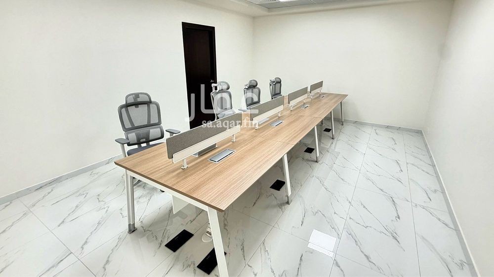 6 bedroom office in Al Narjis, Riyadh 9