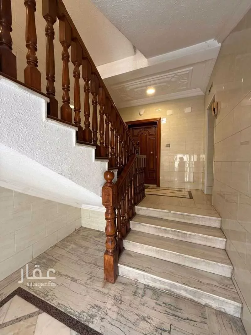 400 sqm building in Al Rawdah 8