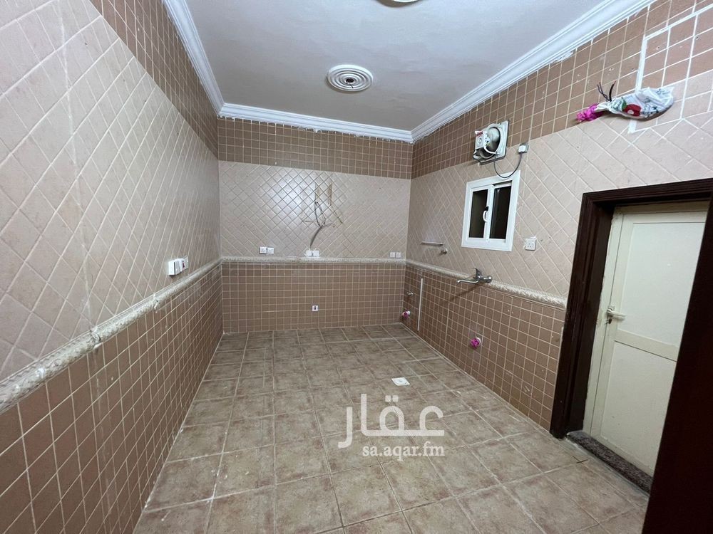 8 bedroom building in Al Ajawid, Jeddah 4