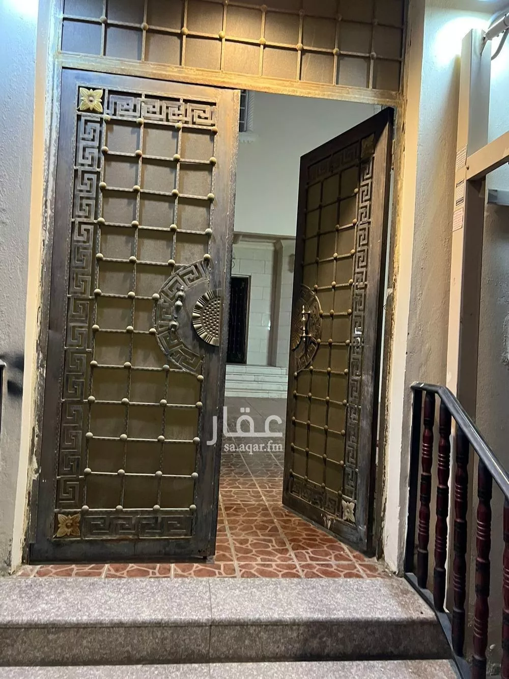 عمارة 550 م² في الأجاويد 6