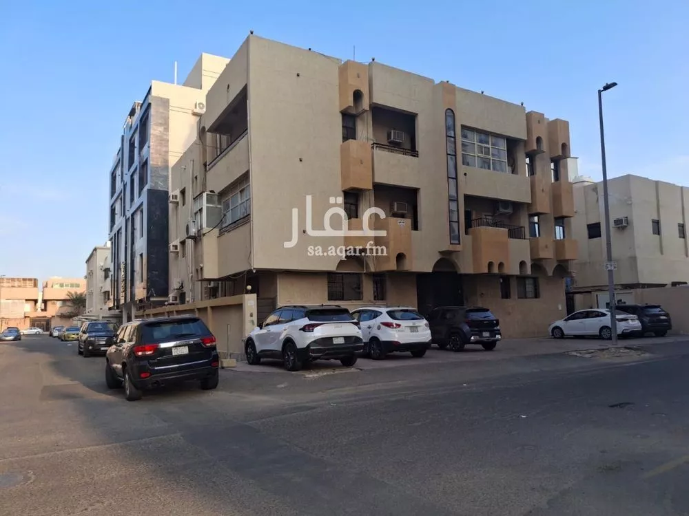 522 sqm building in Al Rawdah 2