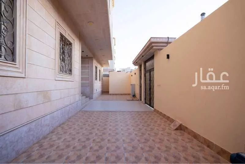 عمارة 690 م² في الحمدانية 14