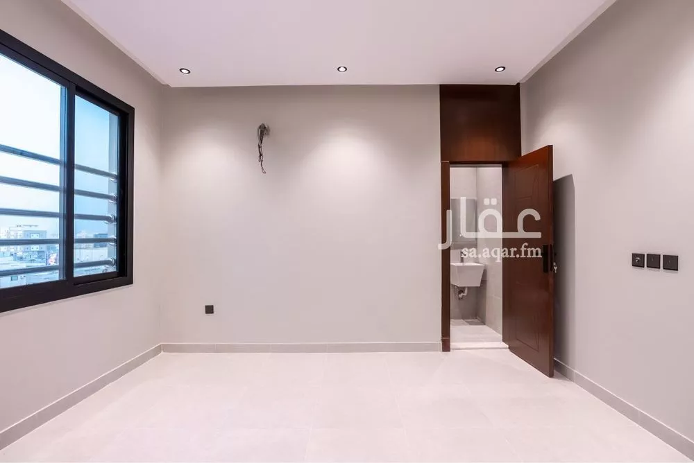 عمارة 400 م² في المروة 8