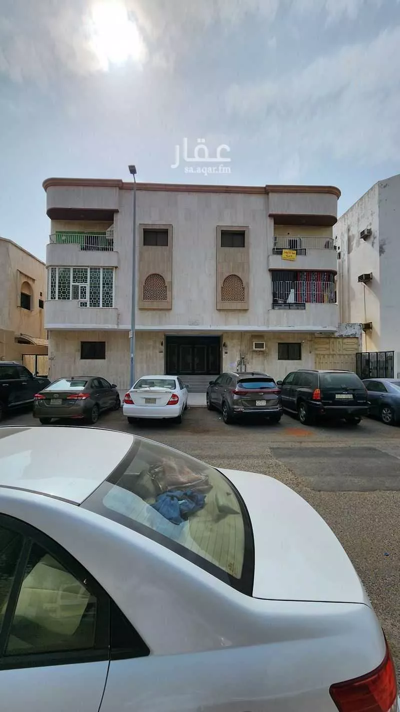 عمارة 660 م² في الرحاب 5